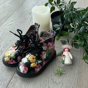 Floral doc marten style zip up boot for toddler